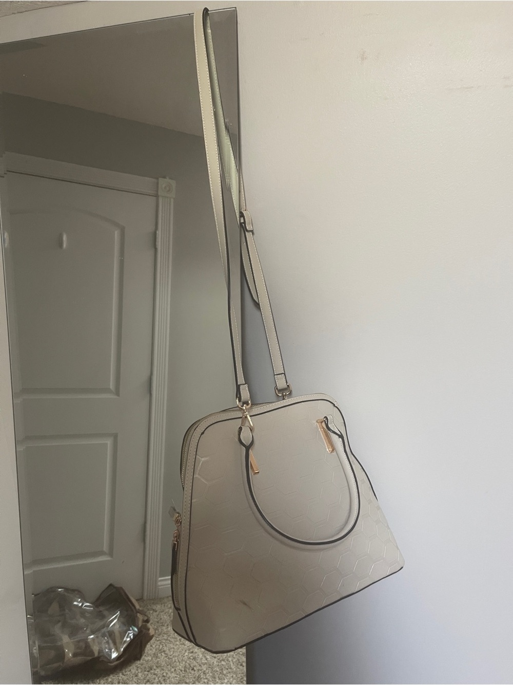 Carpisa Cream Beige Convertible Handbag Shoulder Bag
